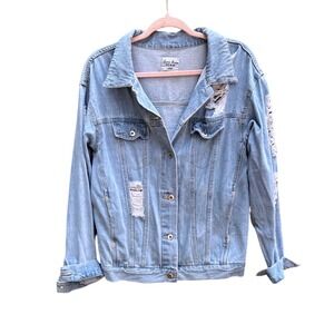 Love Tree Denim Distressed Jean Jacket Light Wash Blue Ripped Trucker Womens L